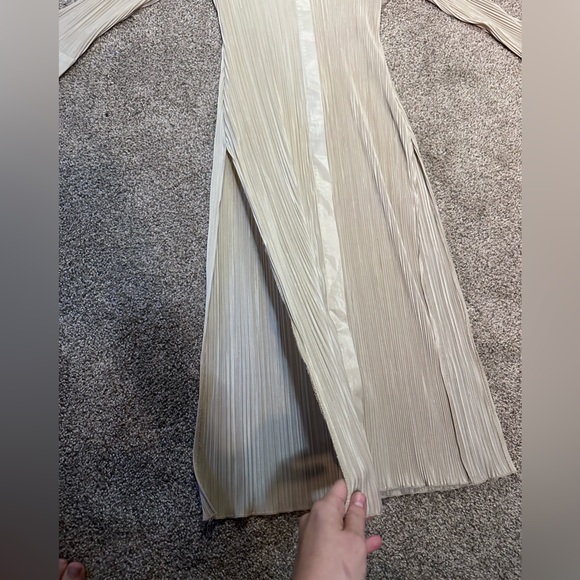 MISSGUIDED Long Button Down Blouse - Picture 4 of 9